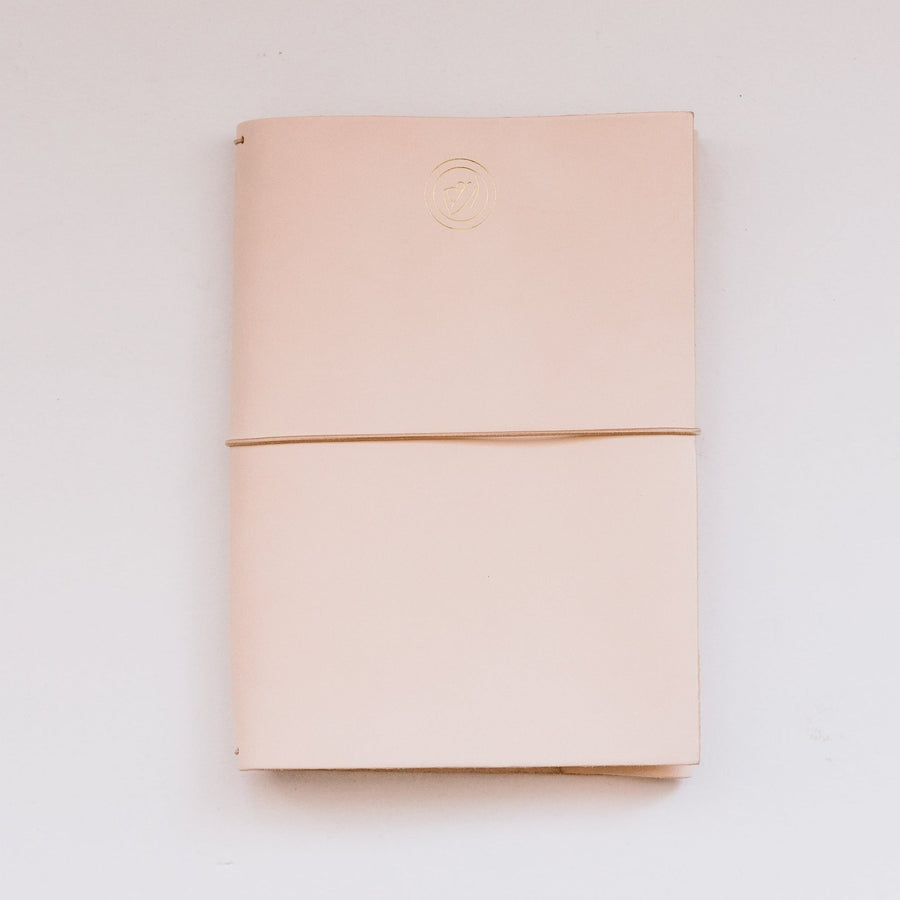 Motherhood journal | Pale Pink