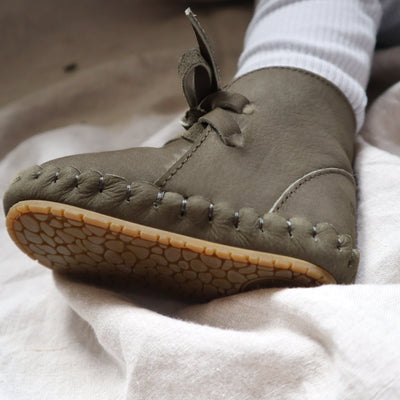 Slofjes Pina Classic Stone Nubuck