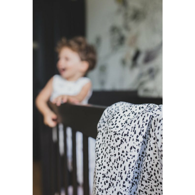 Swaddle Wild Child Black 120x120cm