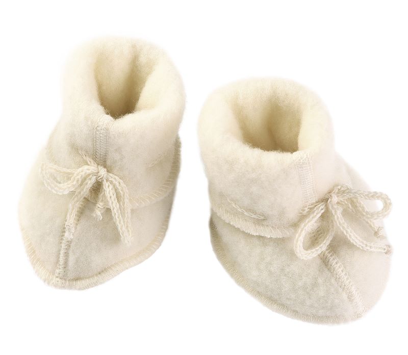 Slofjes gemaakt van wol in de kleur naturel voor baby's van het merk Engel Natur.